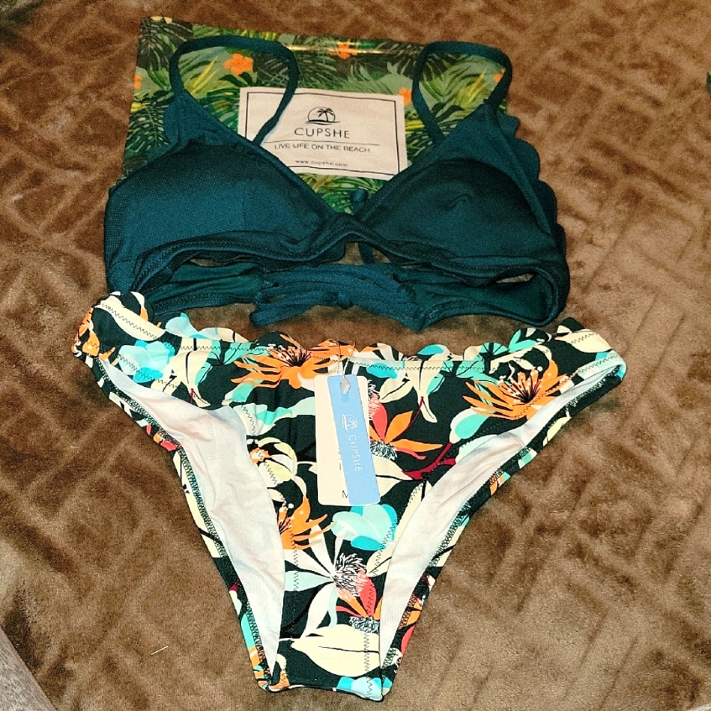 Cupshe Teal Bikini Set with Floral Bottoms And Scalloped Edges🏖